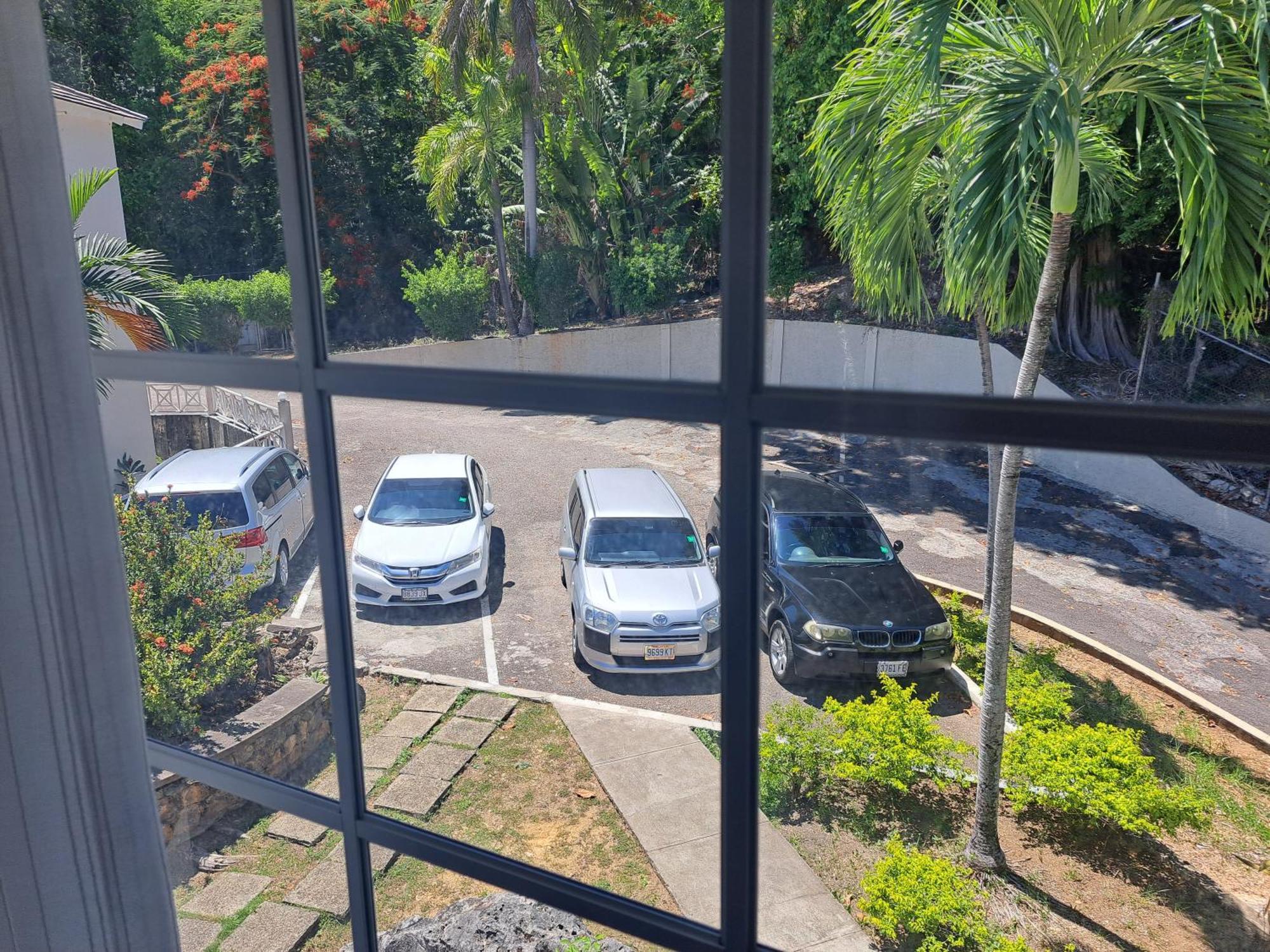 Ivory Tower Ocho Rios Apartment Exterior photo
